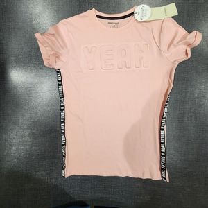 Manguun Boys Tee XL NWT